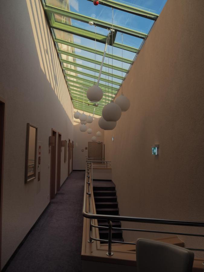 Hotel „Zur Linde“ Эинген Экстерьер фото